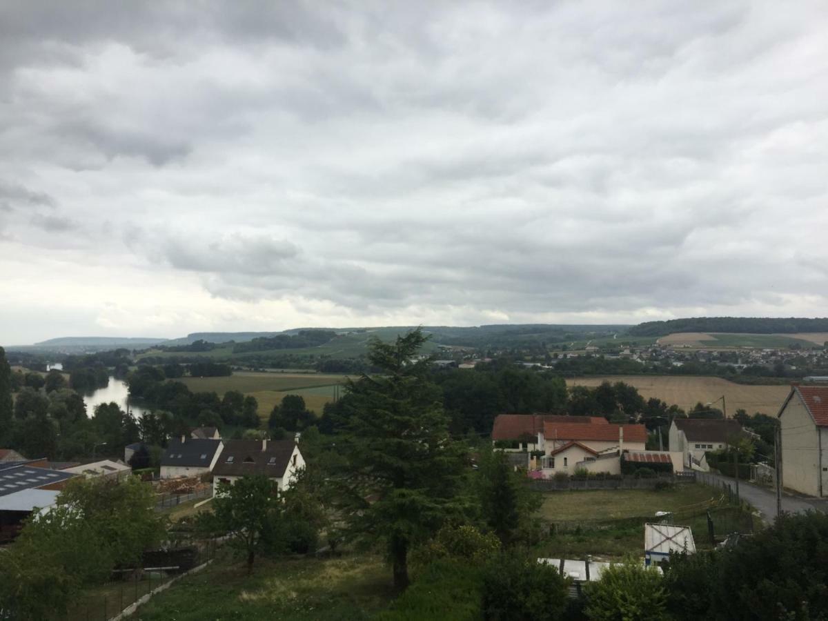 L'Escale Fleurie Bed & Breakfast Vincelles  Exterior photo