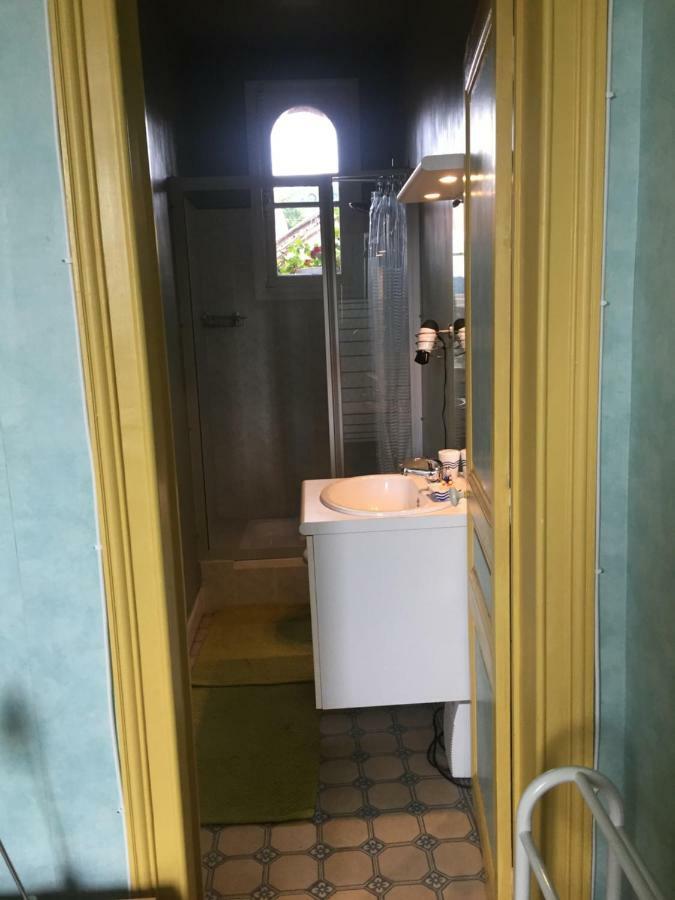 L'Escale Fleurie Bed & Breakfast Vincelles  Exterior photo